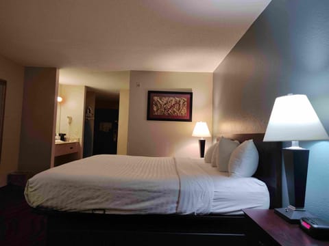 Baymont Inn & Suites by Wyndham Lincoln NE Motel in Lincoln