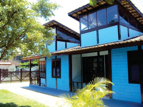 Estacao Paraiso Chalé House in Bertioga