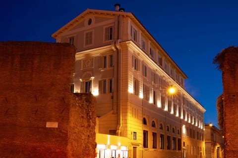 Hotel The Building Hotel in Rome