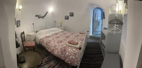 Emmantina Bed and Breakfast in Mesaria