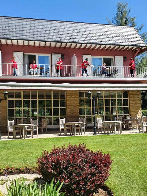 Property building, View (from property/room), Balcony/Terrace