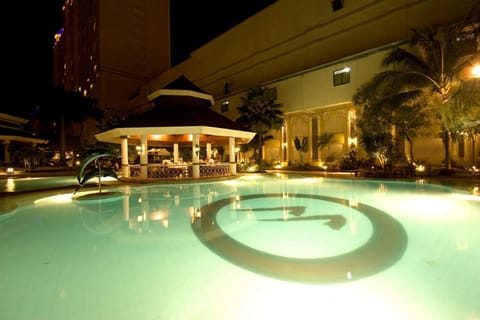 Waterfront Cebu City Hotel & Casino Hôtel in Lapu-Lapu City