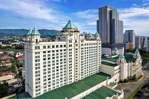 Property building, Nearby landmark, Facade/entrance, Day, Natural landscape, Bird's eye view, City view, Landmark view, Location