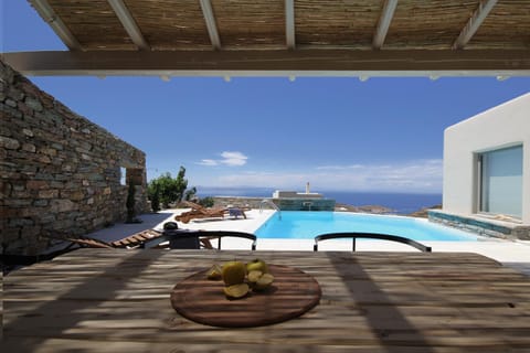 Pool view, Sea view