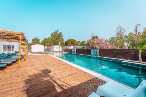 Pool view, Swimming pool, sunbed