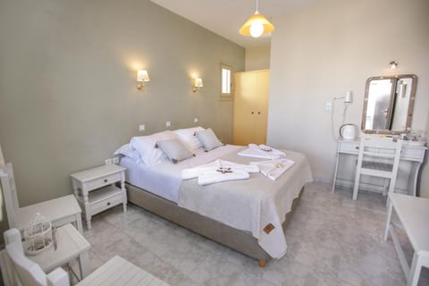 Alexandra's Rooms Apartment hotel in Paros