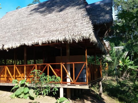 Tres Chimbadas Lake Lodge Natur-Lodge in Peru