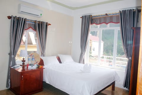 Paradise Hotel Hotel in Laos