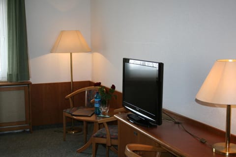 TV and multimedia, Seating area