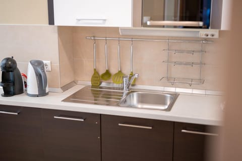 Coffee/tea facilities, Kitchen or kitchenette