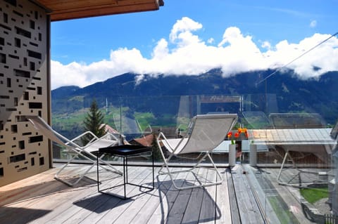 Balcony/Terrace, Mountain view