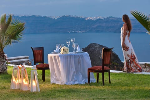 Maison Des Lys - Luxury Suites Hôtel in Santorini