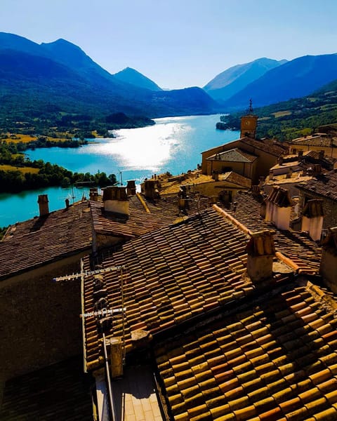 Nearby landmark, Natural landscape, Mountain view