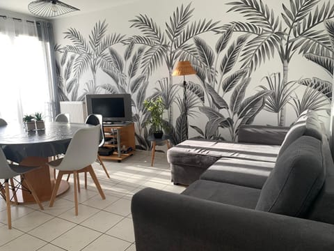 Disney, sunny comfortable 2 bedrooms family apartment, 8 pers, wifi, NETFLIX Eigentumswohnung in Chessy