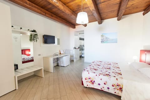 Il Centenario Bed and Breakfast in Ascea