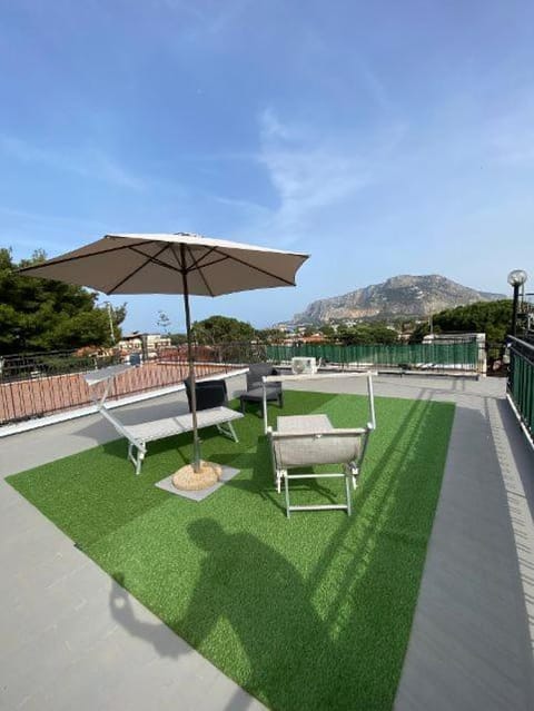 Balcony/Terrace, Landmark view