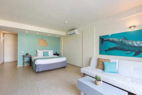 Dolphin Suites & Wellness Curacao Hotel in Willemstad