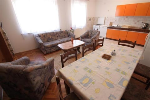 Four-Bedroom Apartment in Crikvenica II Apartment in Crikvenica