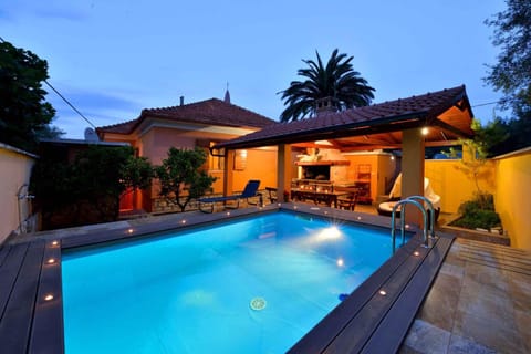 Patio, Night, BBQ facilities, Swimming pool