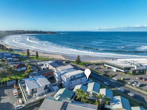 Property building, Day, Natural landscape, Bird's eye view, Beach