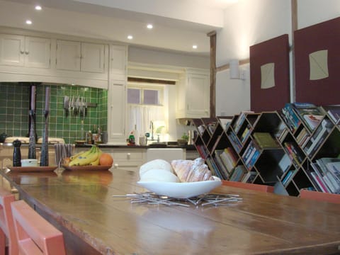 Photo of the whole room, Dining area, Communal kitchen