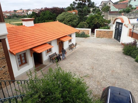 Patio, Area and facilities