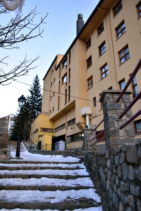 Property building, Winter