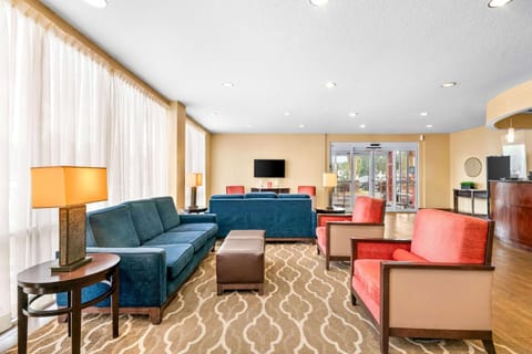 Comfort Suites Orlando Airport Hotel in Orlando