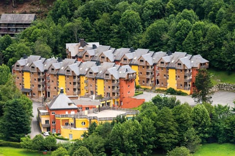 Lagrange Vacances Le Domaine des 100 Lacs Apartment hotel in Cauterets