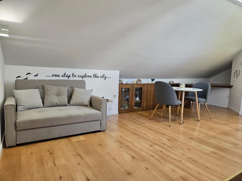 Lovely attic apartman-Melani Apartment in Zadar