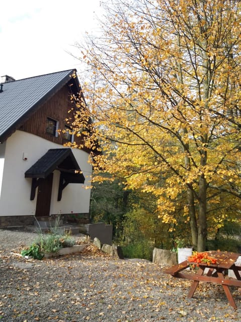 Facade/entrance, Garden, Autumn, Seasons