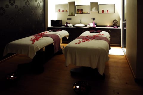 Hot Tub, Massage, Spa and wellness centre/facilities, Spa and wellness centre/facilities