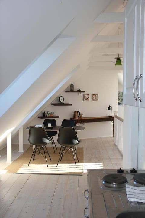 Dining area, Communal kitchen