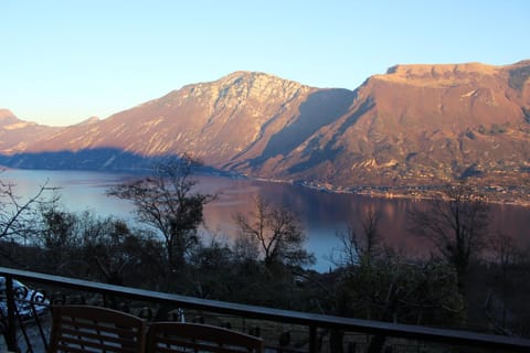 Villa Panoramica Casa in Tremosine