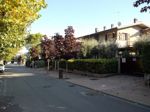 Property building, Lake view, Street view