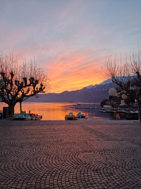 Natural landscape, Lake view, Mountain view, Sunset