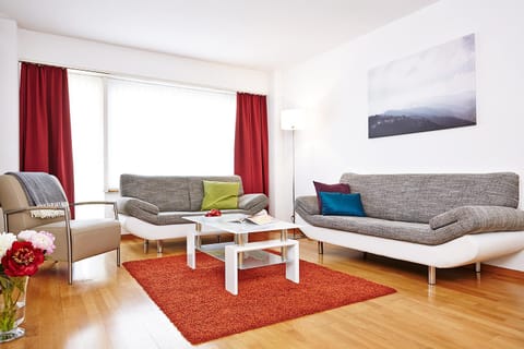 TV and multimedia, Living room, Photo of the whole room, Seating area