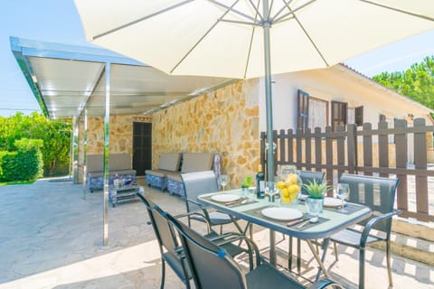 Patio, Dining area