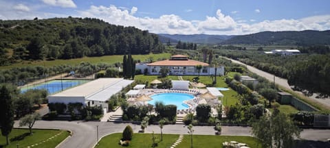 Bird's eye view, Pool view