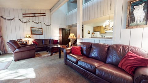 Mammoth Reservations Condo in Mammoth Lakes