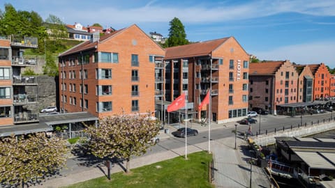 Property building, City view, Street view, Location