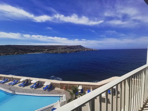 Pool view, Sea view