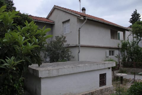 Apartments by the sea Jadrija, Sibenik - 6147 Condominio in Šibenik