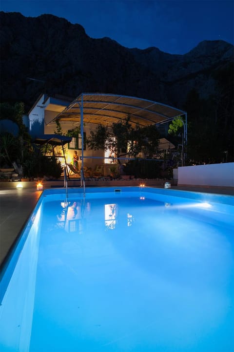 Family friendly house with a swimming pool Kotisina, Makarska - 6809 House in Tučepi