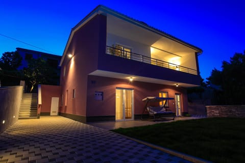 Property building, Facade/entrance, Off site, Night, Garden