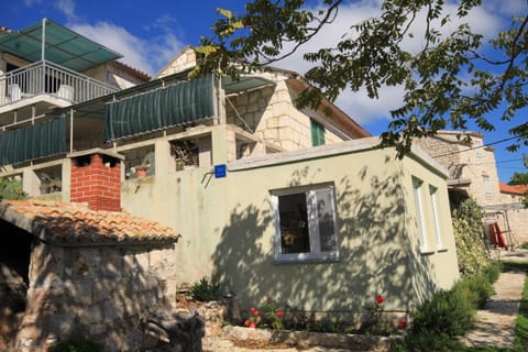 Apartments by the sea Brgujac, Vis - 8899 Condo in Split-Dalmatia County