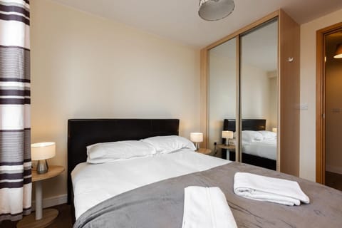 Liverpool City Centre Apartments - East Village Apartment in Liverpool