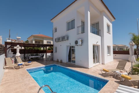 Property building, Pool view, Swimming pool