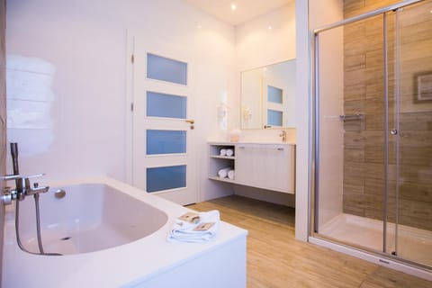 Bathroom, Bathroom