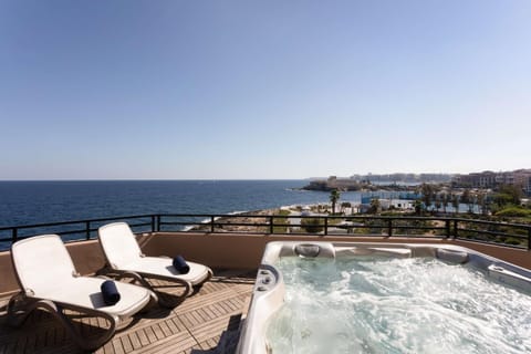 Radisson Blu Resort, Malta St. Julian's Hôtel in Saint Julians